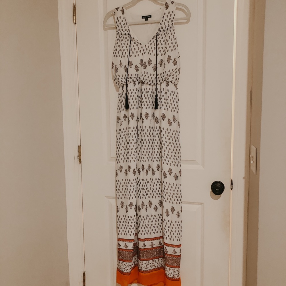 Sleeveless White Maxi Dress